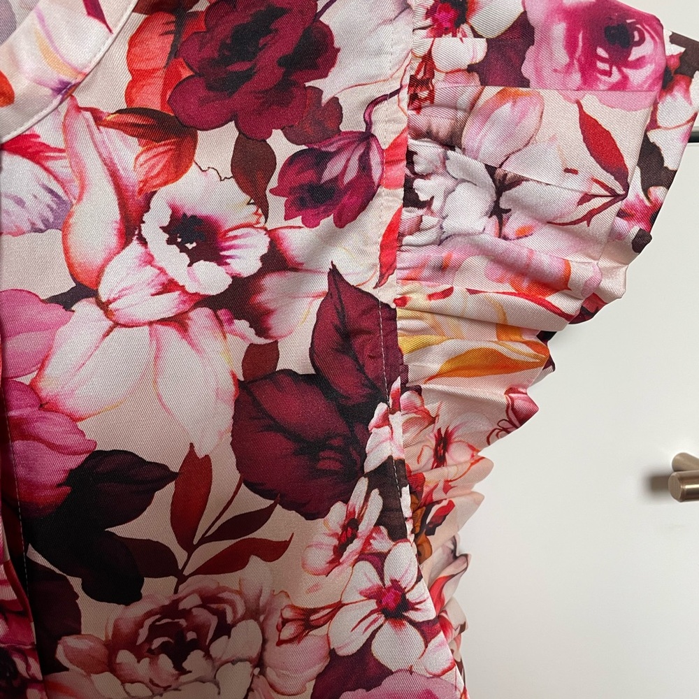 Express Gramercy Floral Blouse size small - Picture 2 of 8